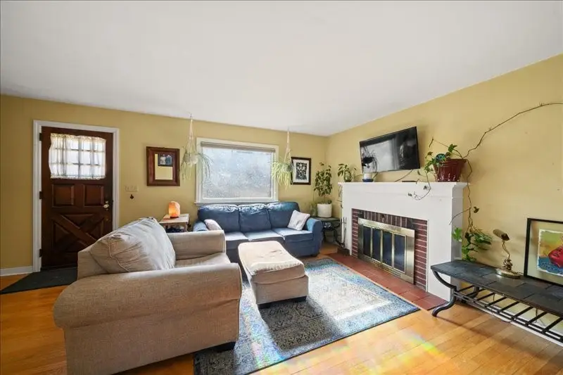 301 Edgewood Road, Vestal, NY 13850 - #2