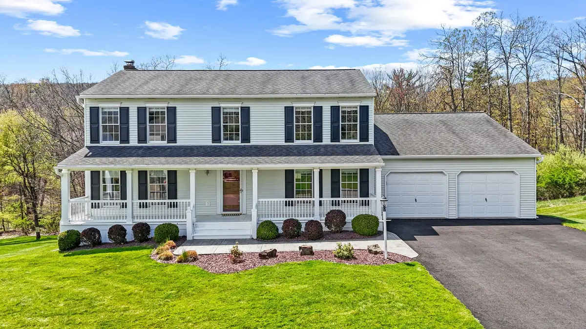 1324 Cameron Ln, Vestal, NY 13850 - #1