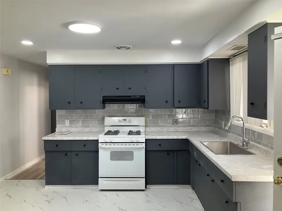 101 Zoa Ave, Johnson City, NY 13790 - #3