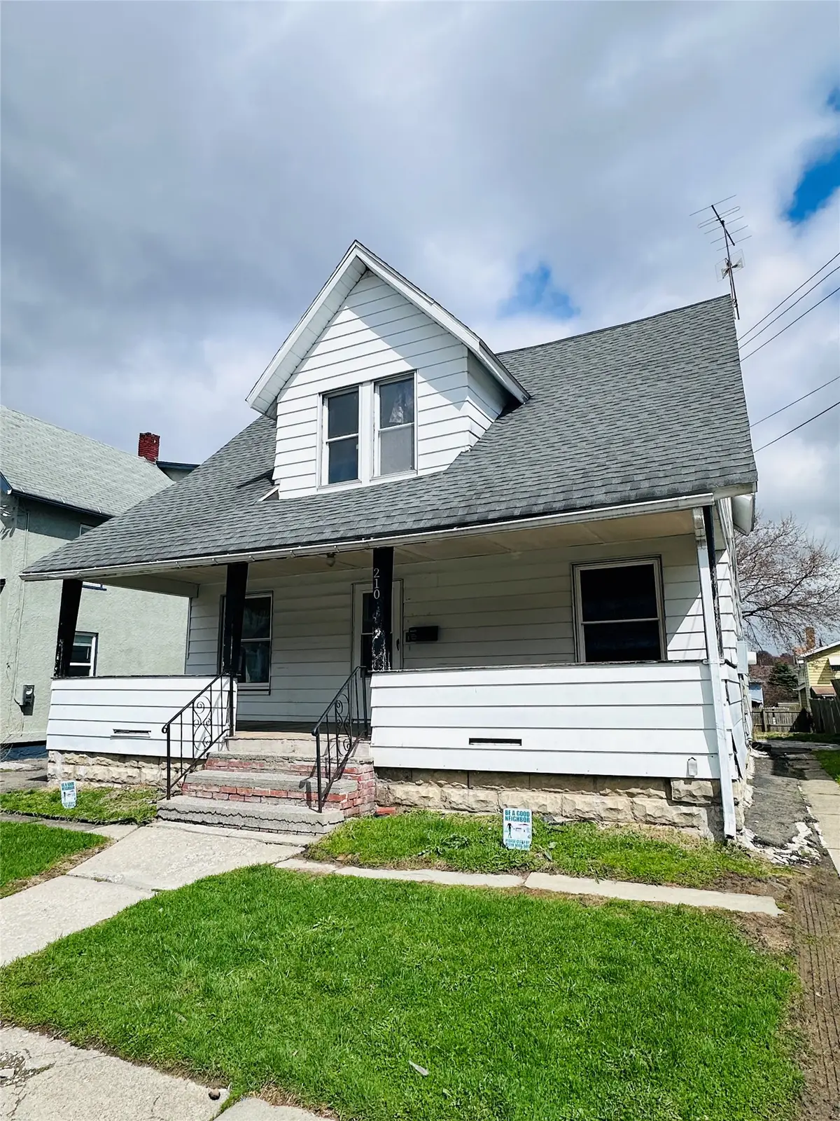 210 Squires Avenue, Endicott, NY 13760 - #1