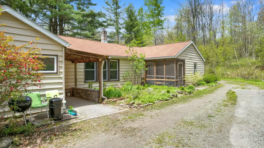 704 Powderhouse Road, Vestal, NY 13850 - #2