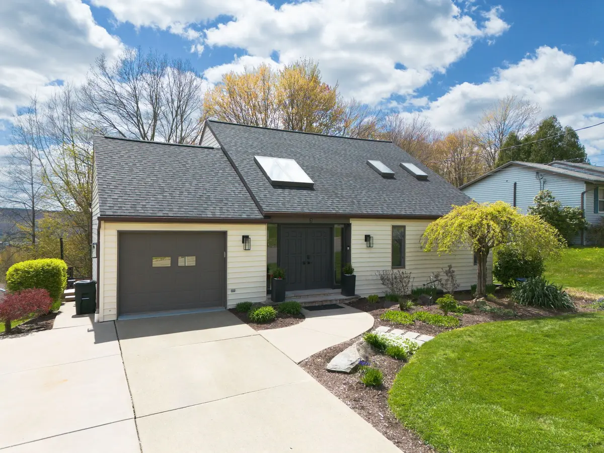 3 Governeurs Lane, Endicott, NY 13760 - #1