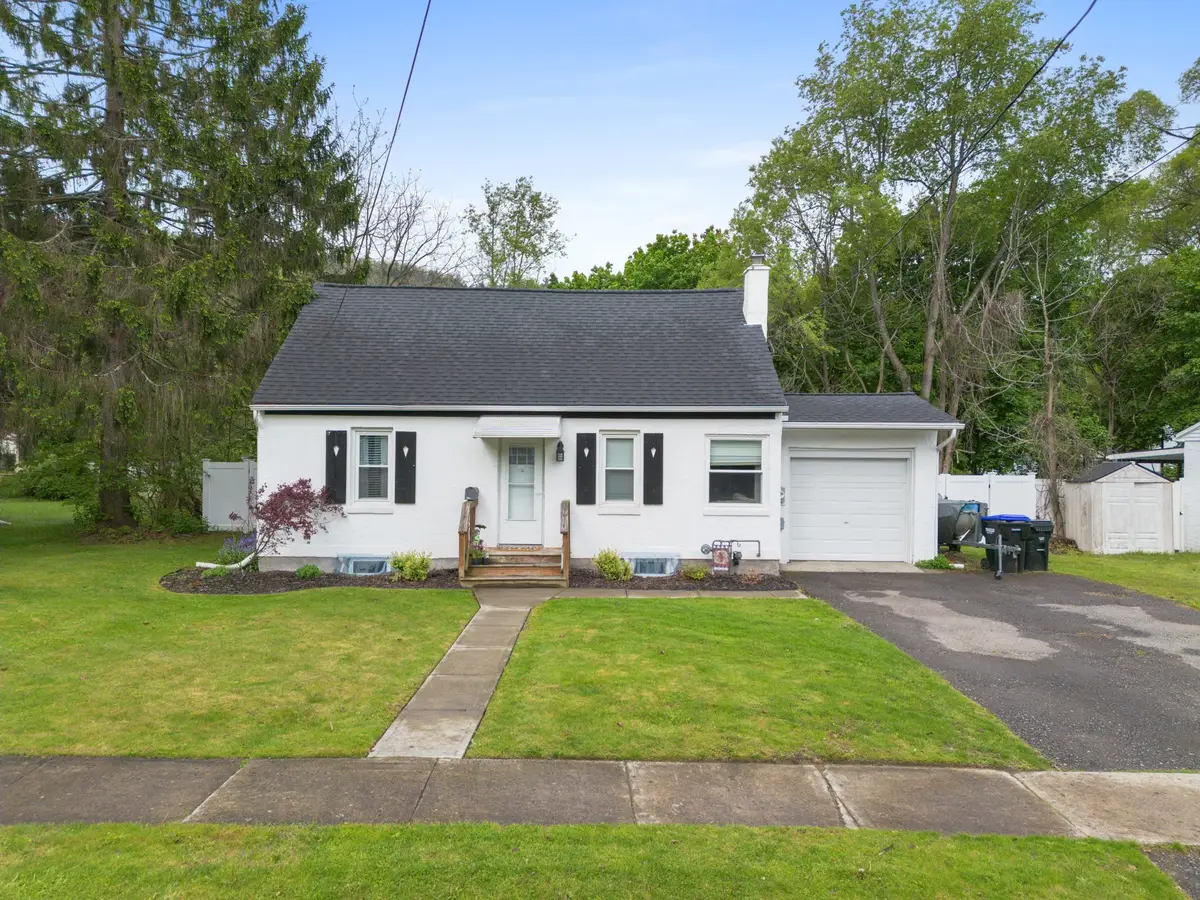 844 E Circle Drive, Vestal, NY 13850 - #1