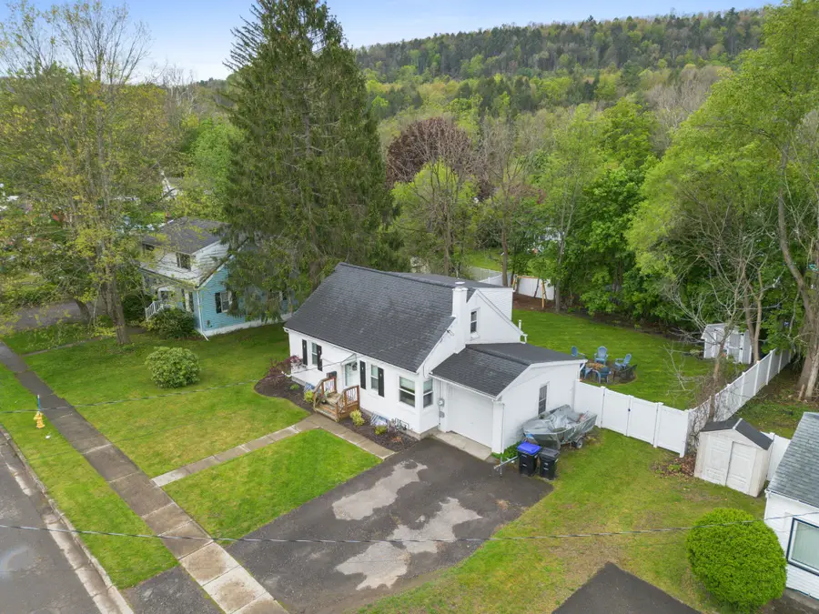 844 E Circle Drive, Vestal, NY 13850 - #2
