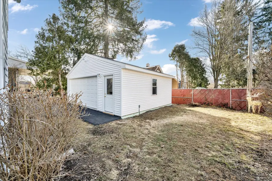 304 E Edwards Street, Endicott, NY 13760 - #3