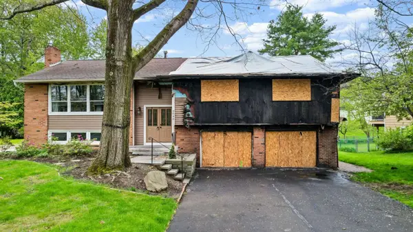 2640 Lynnhurst Drive, Vestal, NY 13850