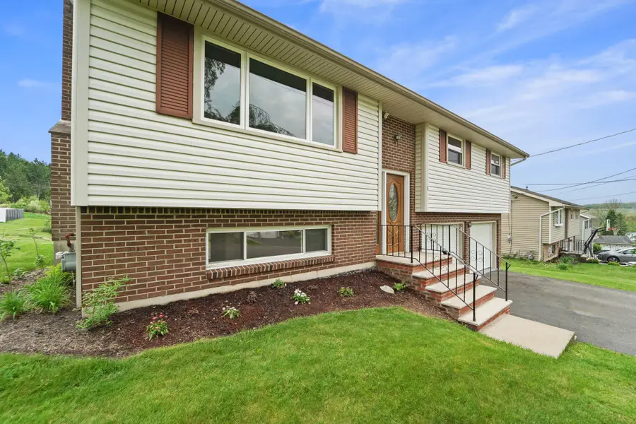 8 & 6 Eric Drive, Johnson City, NY 13790 - #3