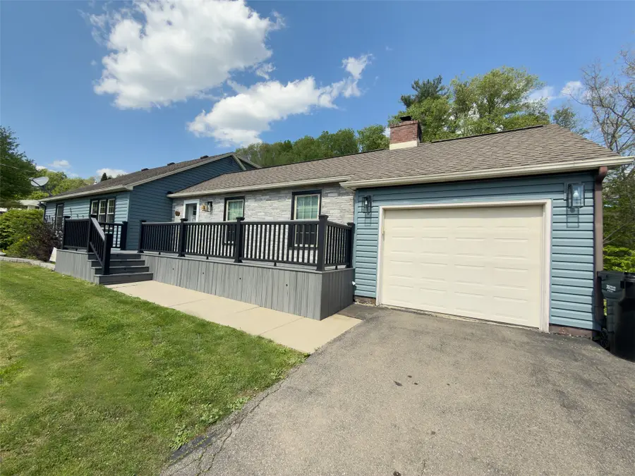 8 Holiday Hill, Endicott, NY 13760 - #3