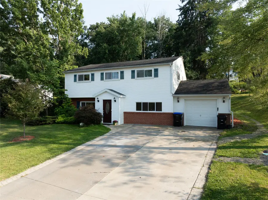 4600 Radcliffe Boulevard, Vestal, NY 13850 - #2