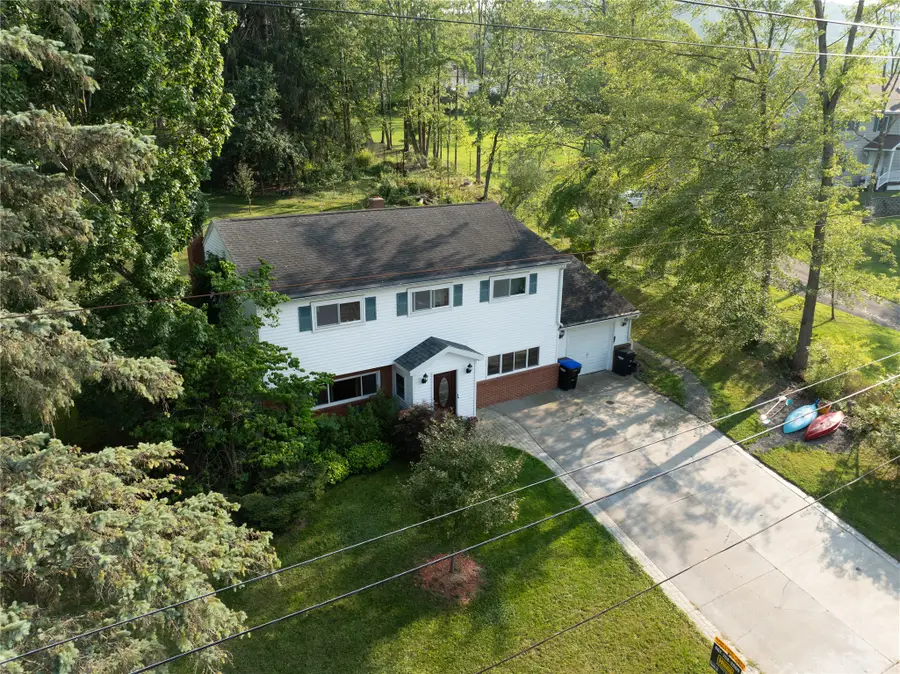 4600 Radcliffe Boulevard, Vestal, NY 13850 - #3