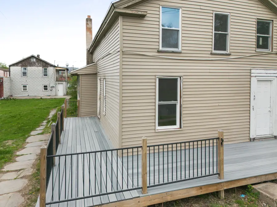 8 S Liberty Avenue, Endicott, NY 13760 - #3