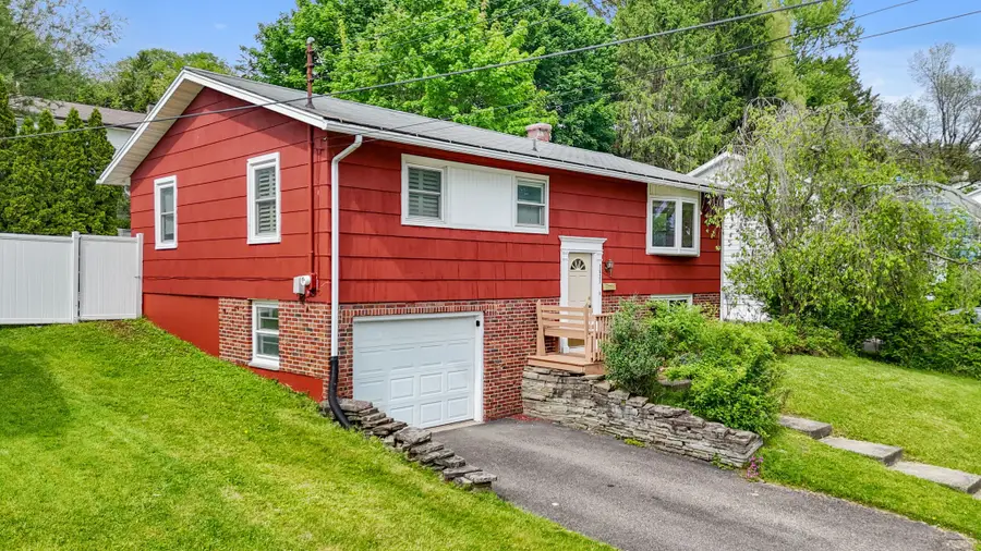 3635 Leonard Drive, Endicott, NY 13760 - #2