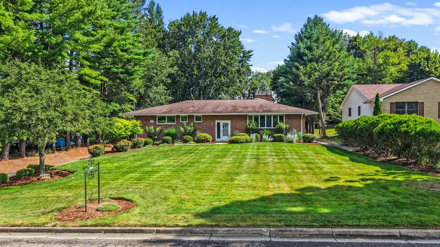 3625 Pinecrest Road, Vestal, NY 13850 - #2