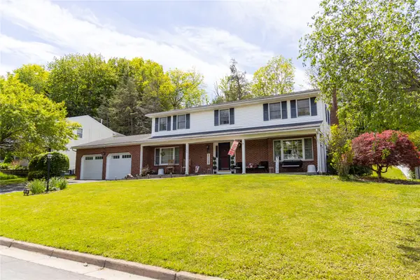 1109 Elton Dr, Endicott, NY 13760