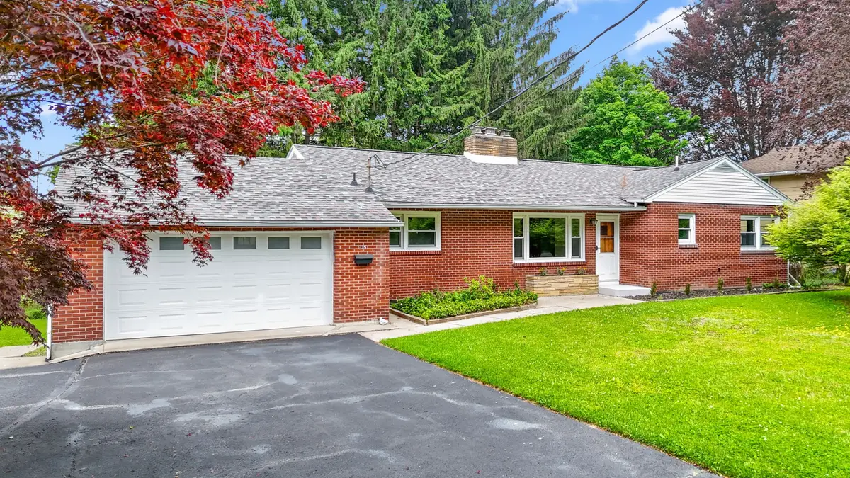 135 N Meadowbrook Lane, Vestal, NY 13850 - #1