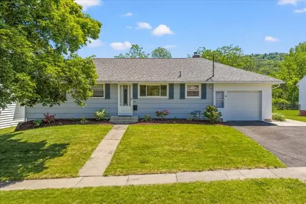301 Woodlawn Drive, Vestal, NY 13850