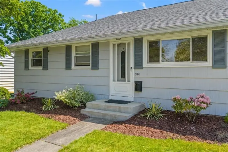 301 Woodlawn Drive, Vestal, NY 13850 - #2
