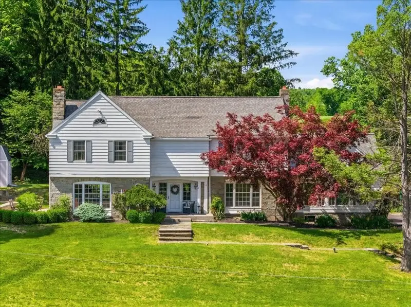 3715 Kirk Rd, Endicott, NY 13760 - #2