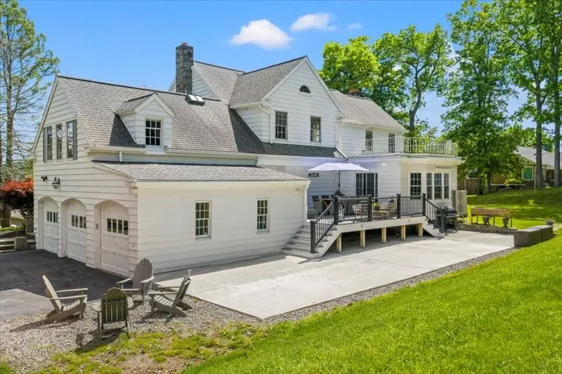 3715 Kirk Rd, Endicott, NY 13760 - #3