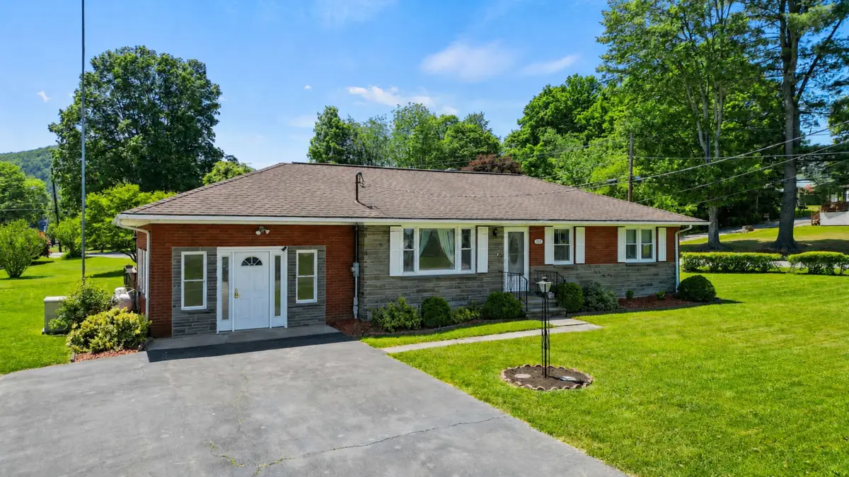535 Washington Street, Great Bend, PA 18821 - #1