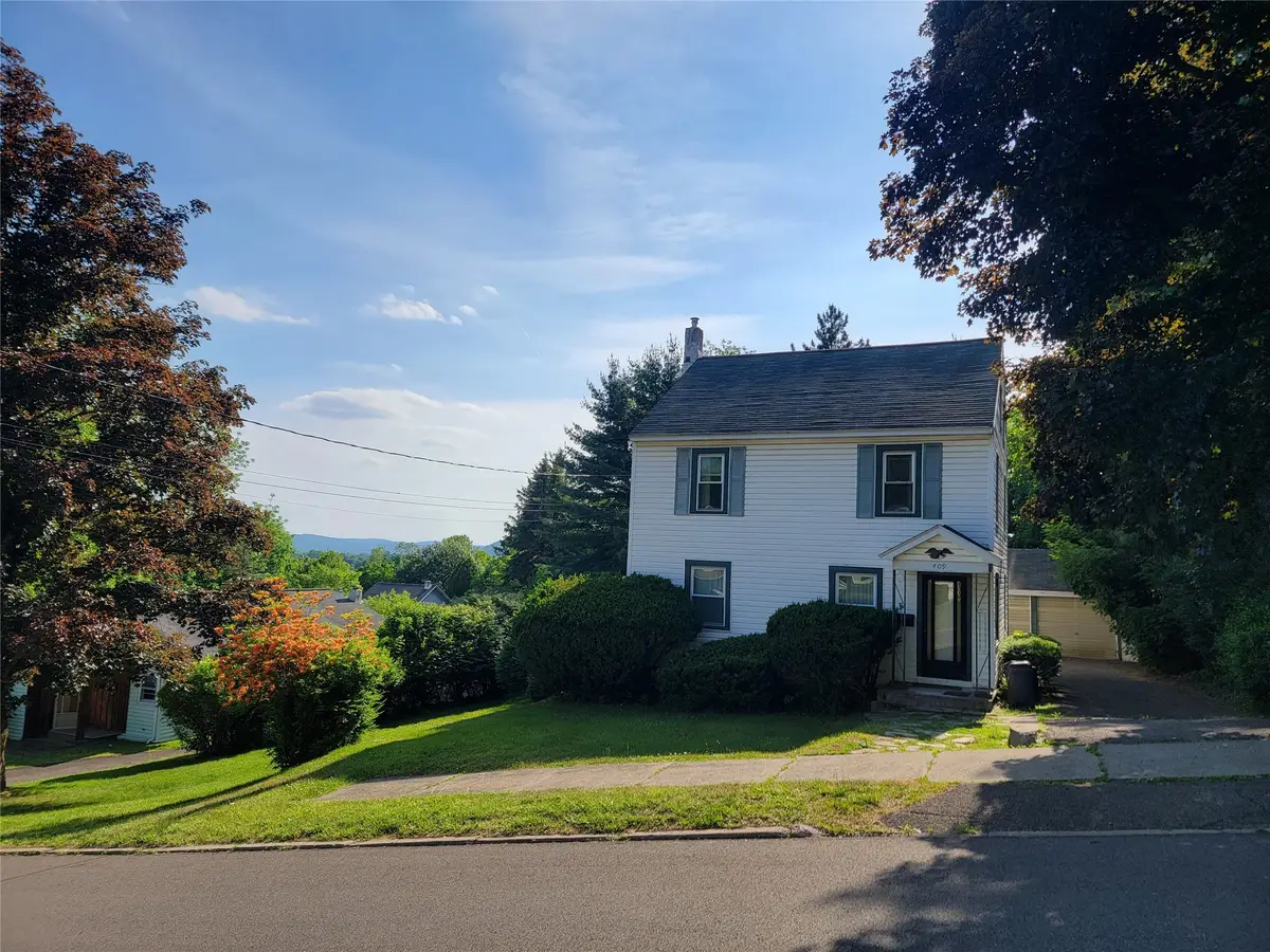 409 N Oak Avenue, Endicott, NY 13760 - #1