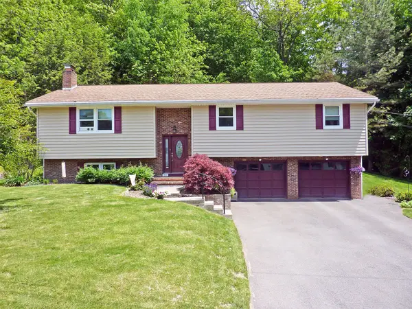 10 Arbutus Lane, Binghamton, NY 13901
