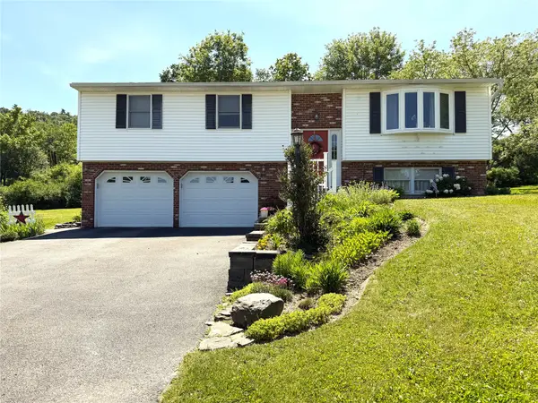 50 Green Meadow Lane, Binghamton, NY 13901