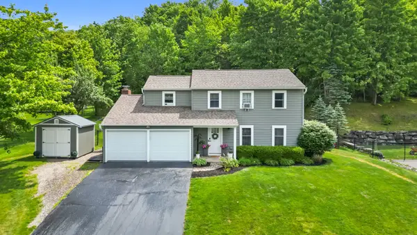852 Rosewood Terrace, Endicott, NY 13760