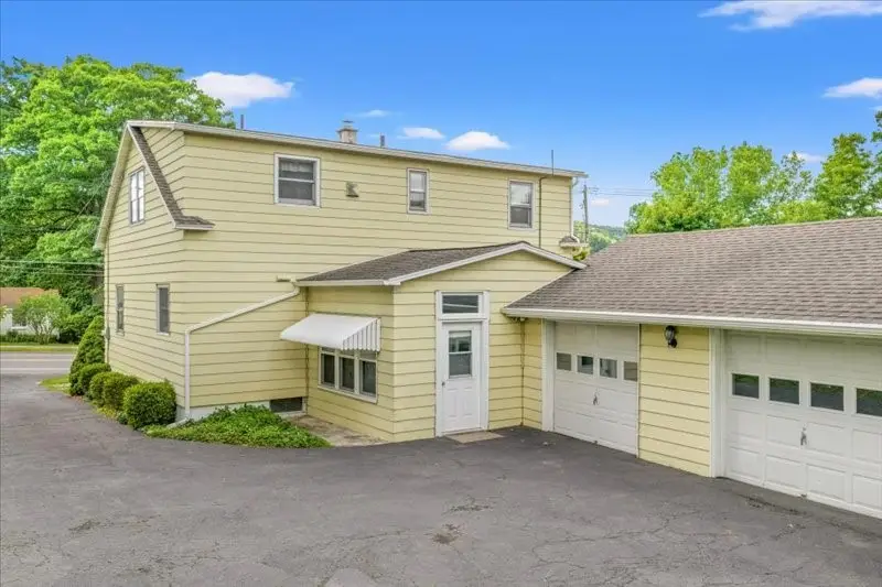 606 Reynolds Road, Johnson City, NY 13790 - #3