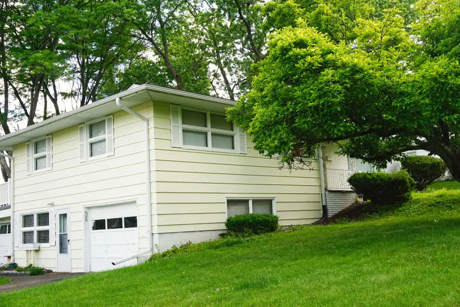 3004 Columbia Drive, Endicott, NY 13760 - #2