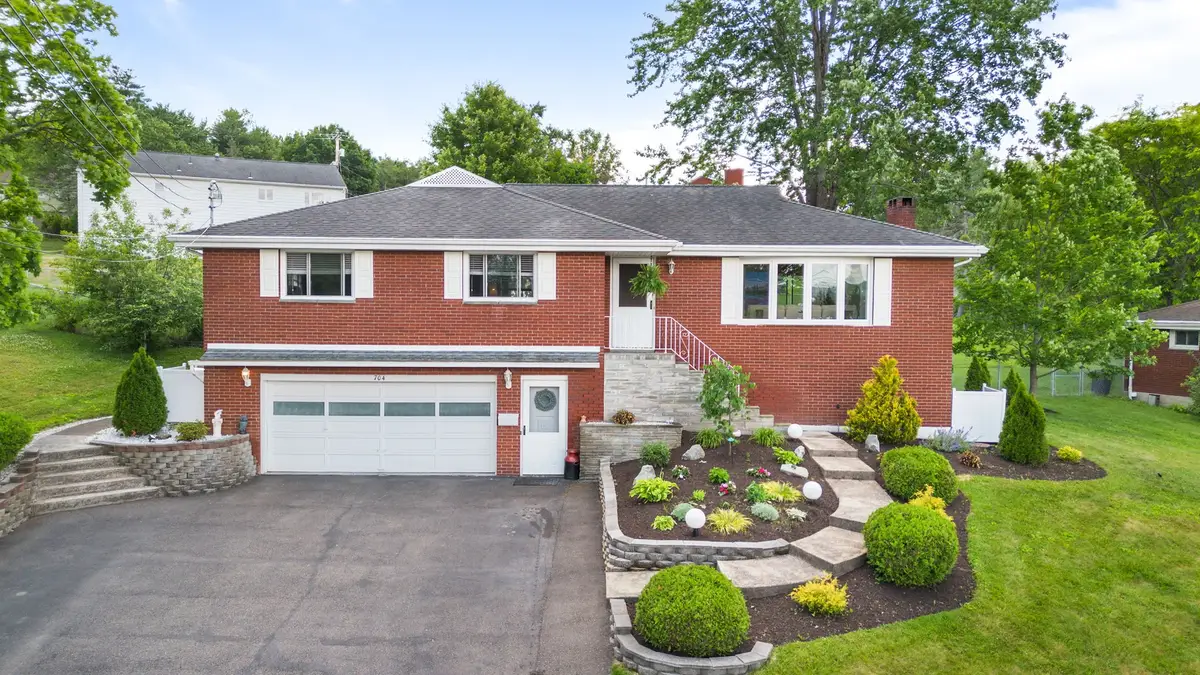 704 Sequoia Lane, Vestal, NY 13850 - #1