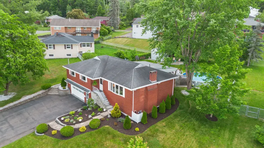 704 Sequoia Lane, Vestal, NY 13850 - #2