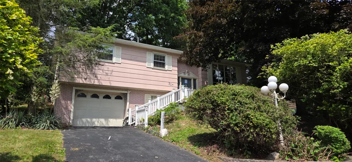 307 Cyprus Lane, Endicott, NY 13760 - #1