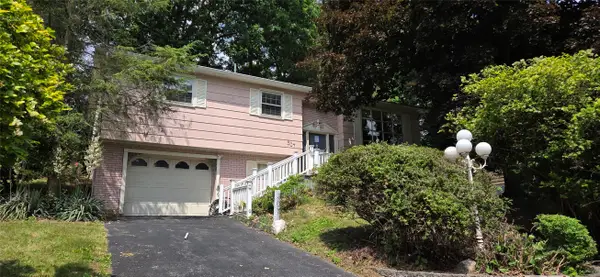 307 Cyprus Lane, Endicott, NY 13760