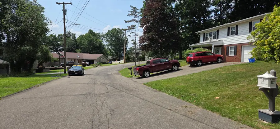 307 Cyprus Lane, Endicott, NY 13760 - #3