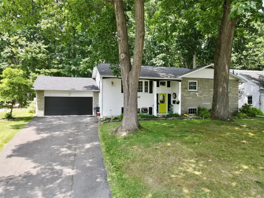 2745 Alexander Street, Endwell, NY 13760 - #2