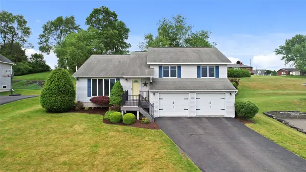 2055 Felicia Boulevard, Endicott, NY 13760