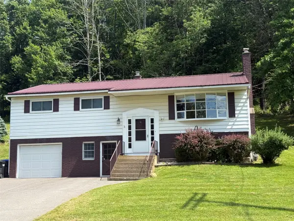 4700 Marshall Drive W, Vestal, NY 13850