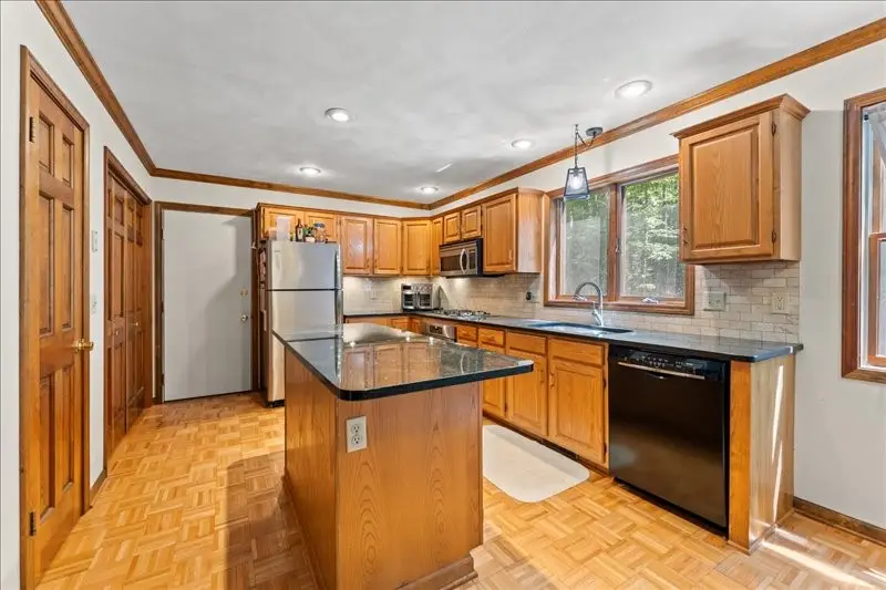 936 Southern Pines Drive, Endicott, NY 13760 - #2