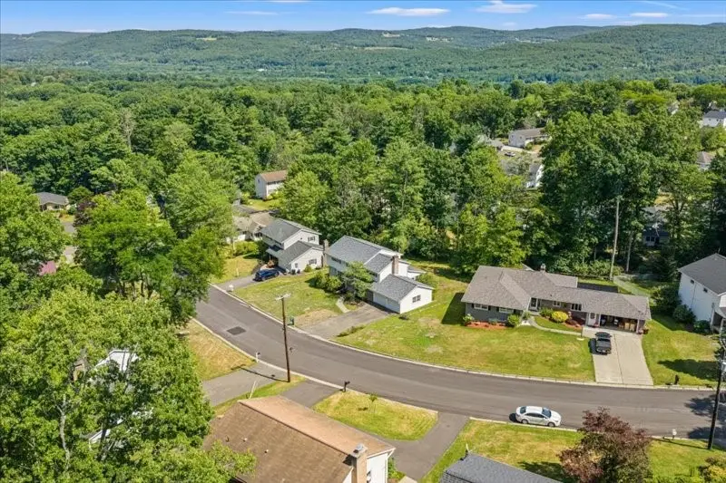 315 Ridgefield Road, Endicott, NY 13760 - #3