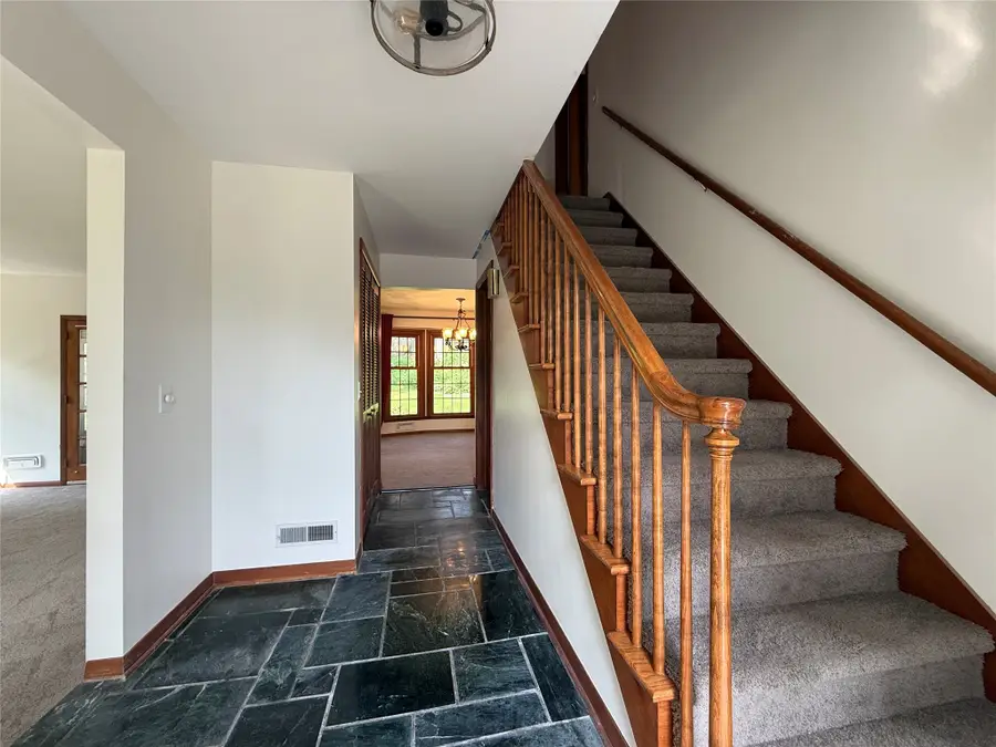 8 Wellington Court, Endicott, NY 13760 - #2