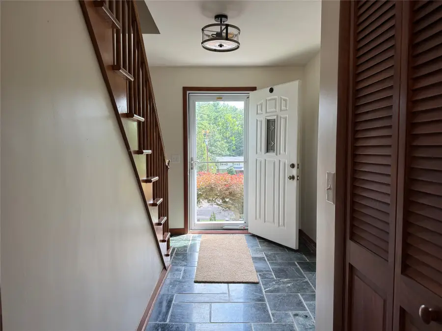 8 Wellington Court, Endicott, NY 13760 - #3