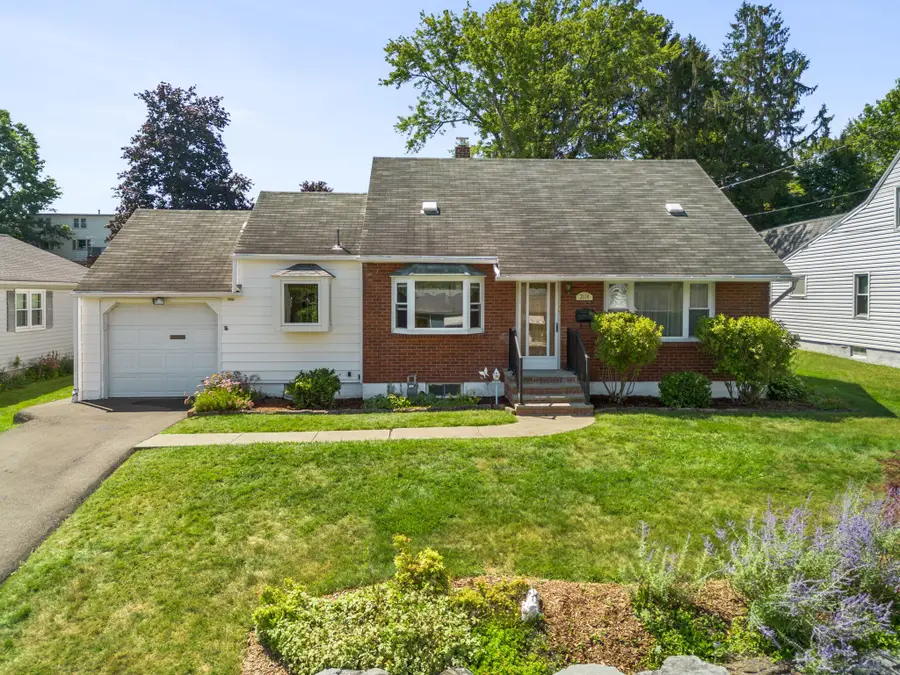 2614 Yale Street, Endicott, NY 13760 - #3
