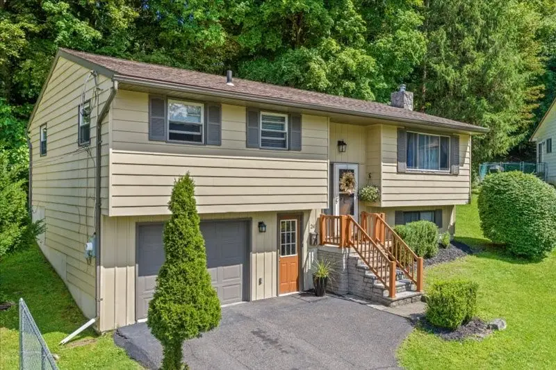 24 Maria Manor S, Binghamton, NY 13903 - #2