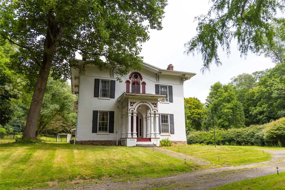 105 Chemung St, Waverly, NY 14892 - #1