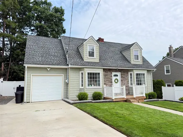 2711 Crescent Drive, Endwell, NY 13760
