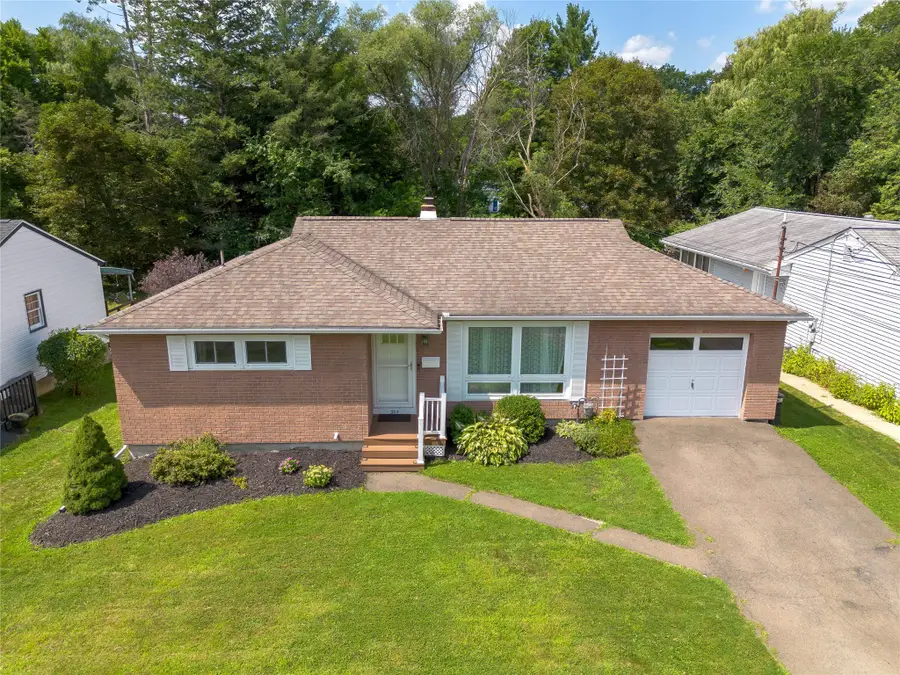 323 Doyleson Avenue, Endwell, NY 13760 - #2
