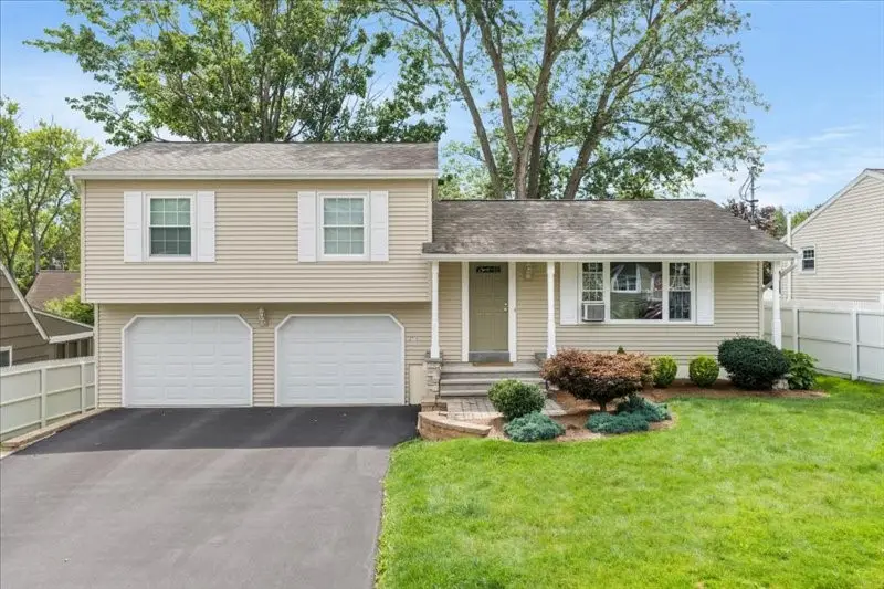 2714 Crescent Drive, Endicott, NY 13760 - #1