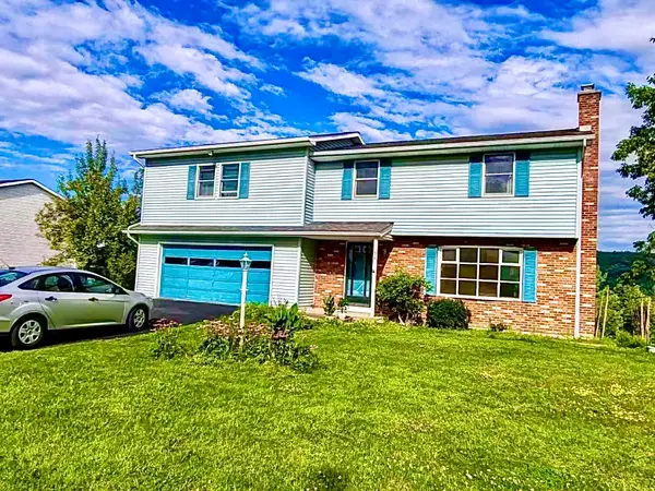 39 Green Meadow Lane, Binghamton, NY 13901