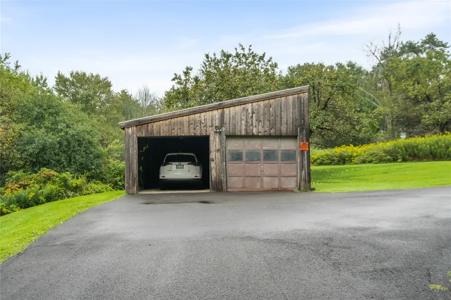 1567 Dutchtown Road, Endicott, NY 13760 - #3